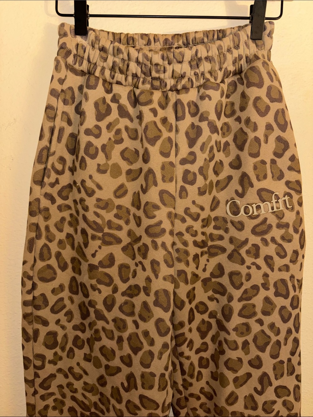 Comfrt Minimalist Straight Leg Sweatpants In Brown Leopard